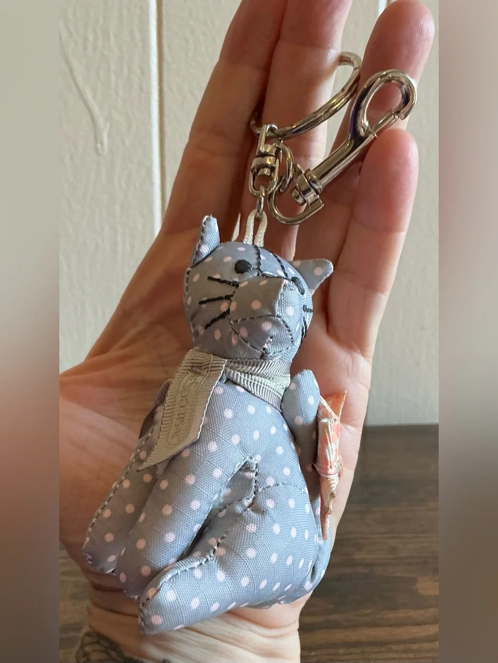 A Rare Japanese Exclusive Only LeSportsac Cat Handbag Clip Charm Keychain